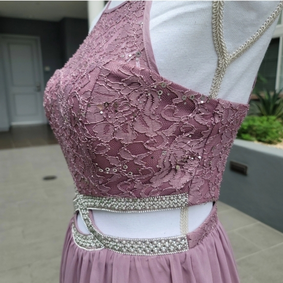 Lilac ✦ Silver Sequin Lace Gown ✦ w/ Cutout Waist Sweetheart Neckline Sz 3 NWT - Picture 7 of 17